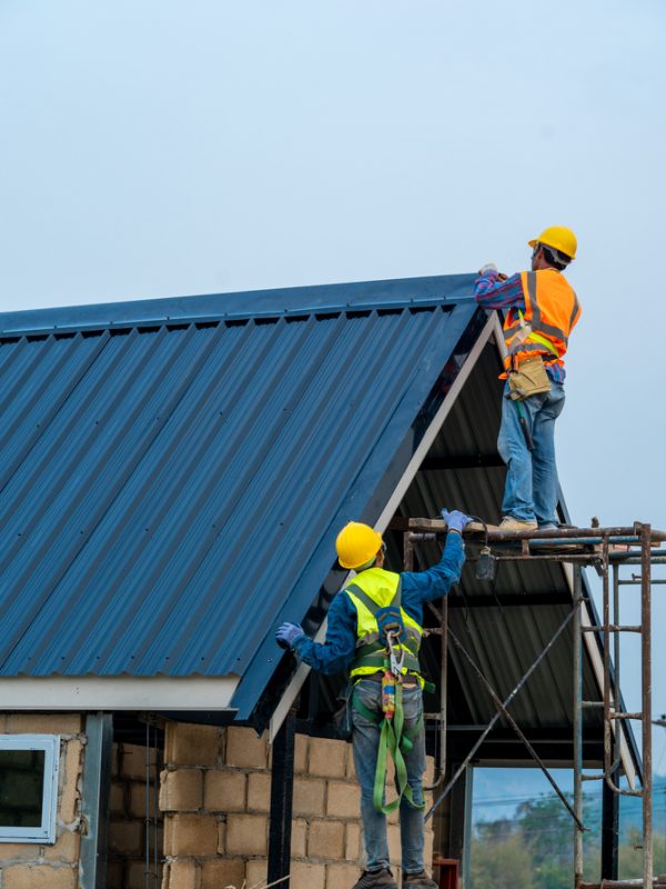 Roofer,Worker,In,Protective,Uniform,Wear,And,Gloves,roofing,Tools,installing,New